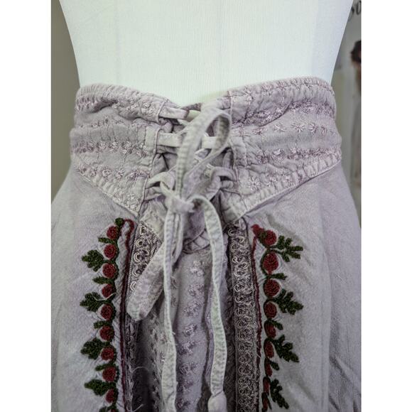 Boho Embroidered Midi Skirt - Picture 4 of 6